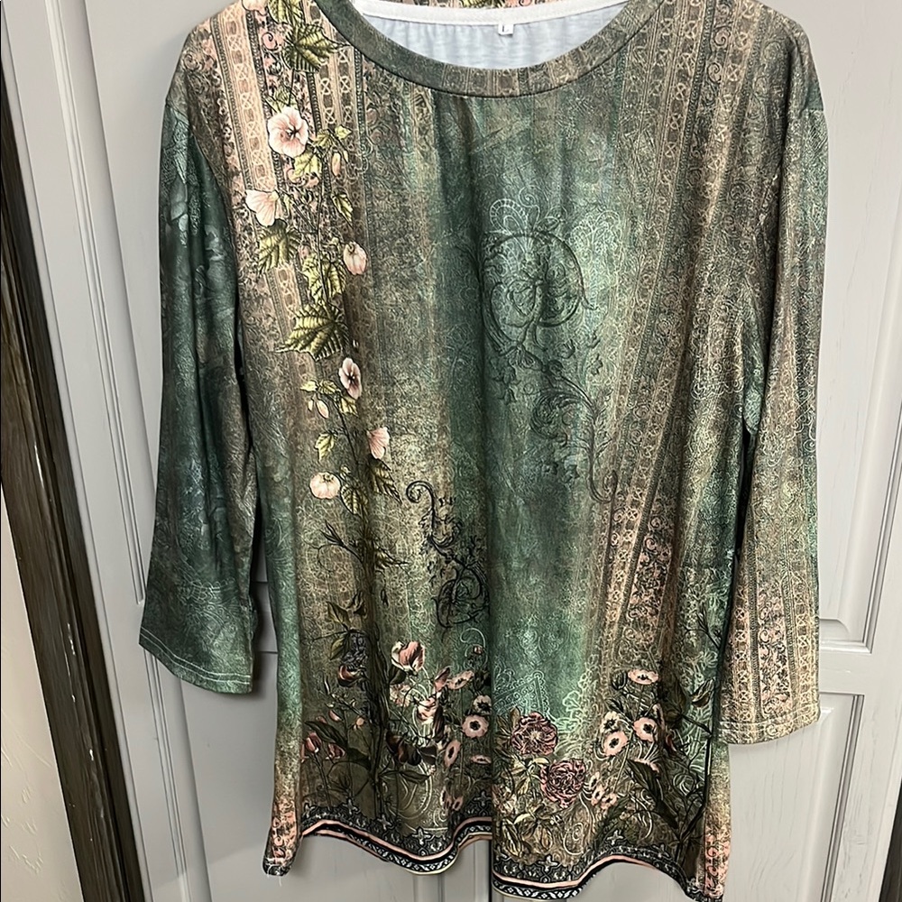 SHEIN Green and Cream Graphic Blouse
